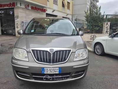 Lancia Phedra MJT 136 CV Platino Grigio usata Roma