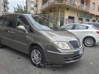 Lancia Phedra MJT 136 CV Platino Grigio usata Roma