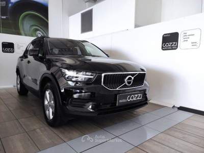 Volvo XC40  - xc40 t2 geartronic momentum core n1 Nero usata LEGNANO