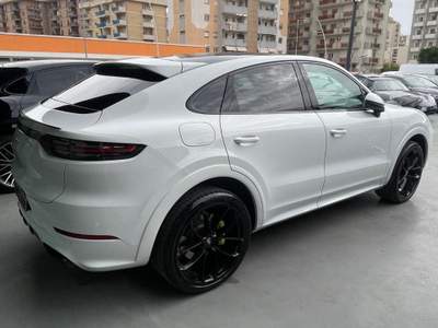 Porsche Cayenne 3.0 V6 E-Hybrid usata Taranto