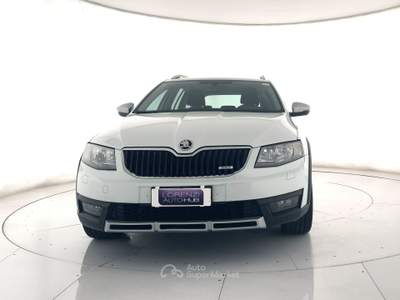 Skoda Octavia Octavia wagon 2.0 tdi cr scout 4x4 x commercianti Bianco usata Ghedi