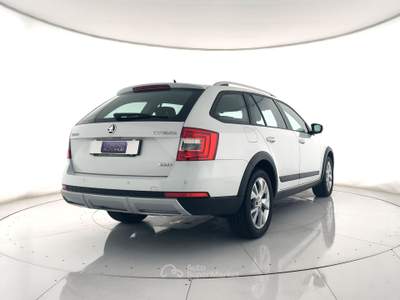 Skoda Octavia Octavia wagon 2.0 tdi cr scout 4x4 x commercianti Bianco usata Ghedi