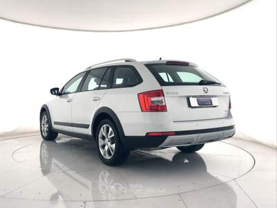 Skoda Octavia Octavia wagon 2.0 tdi cr scout 4x4 x commercianti Bianco usata Ghedi