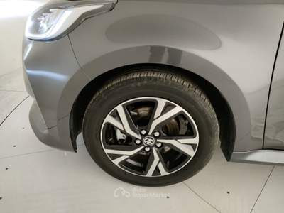 Toyota Yaris Yaris 1.5h trend Grigio usata San Zeno Naviglio