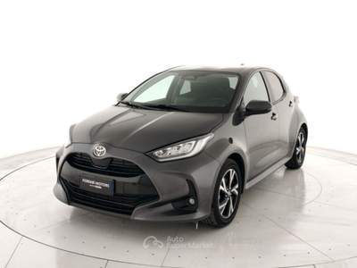 Toyota Yaris Yaris 1.5h trend Grigio usata San Zeno Naviglio