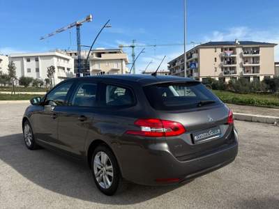 Peugeot 308 S&S SW Business Grigio usata Altamura