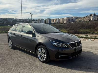 Peugeot 308 S&S SW Business Grigio usata Altamura