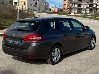 Peugeot 308 S&S SW Business Grigio usata Altamura