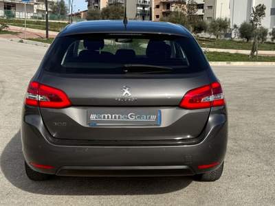Peugeot 308 S&S SW Business Grigio usata Altamura