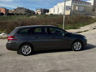 Peugeot 308 S&S SW Business Grigio usata Altamura