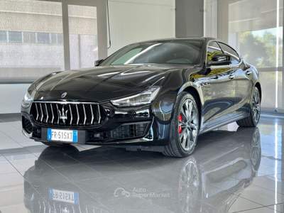 Maserati Ghibli Maserati Ghibli 3.0 V6 Nerissimo Edition #7059 Nero usata CRISPIANO
