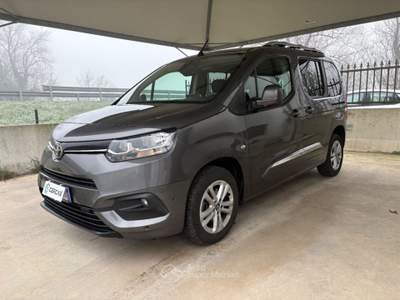 Toyota Proace 1.5D 100 CV 7 POSTI EURO 6-DTEMP 7 DIESEL Lounge Grigio usata Pavia