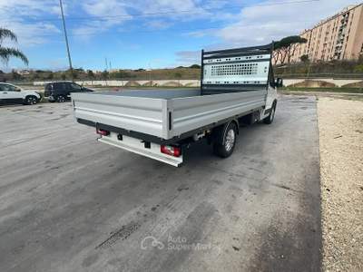Maxus Deliver9 MAX DELIVER9 RWD R.SING CASSONE FISSO 4200MM Deliver9 rwd R.Sing Cassone Fisso 4200mm Bianco usata Roma