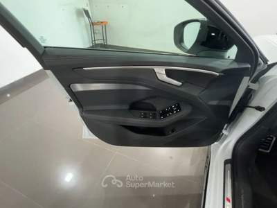 Audi A6 AUDI A6 AVANT 2.0TDI S-LINE QUATTRO AUTO A6 Avant 2.0tdi S-Line quattro auto Bianco usata Roma
