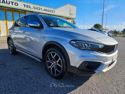 Fiat Tipo 1.0 5 porte Cross/ FULL OPTIONAL! Argento usata San Stino di Livenza