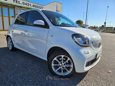 Smart ForFour 70 1.0 Passion Bianco usata San Stino di Livenza Smart ForFour 70 1.0 Passion Bianco usata San Stino di Livenza