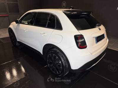 Fiat 600 Hybrid 110 CV DCT MHEV La Prima Bianco usata Bastia Umbra