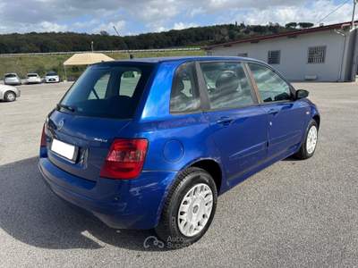 Fiat Stilo 1.9 Multijet 120cv 5PT berlina Blu/Azzurro usata Mentana