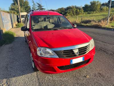 Dacia Logan 1.6i MCV Rosso usata Mentana
