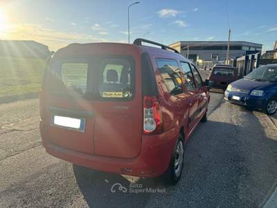Dacia Logan 1.6i MCV Rosso usata Mentana