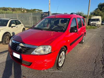 Dacia Logan 1.6i MCV Rosso usata Mentana
