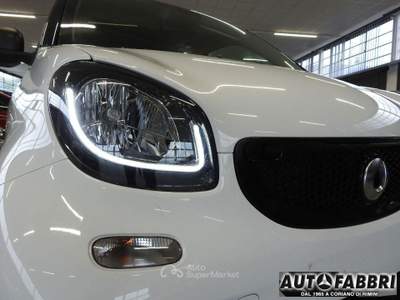 Smart ForTwo 70 1.0 Passion Bianco usata CORIANO