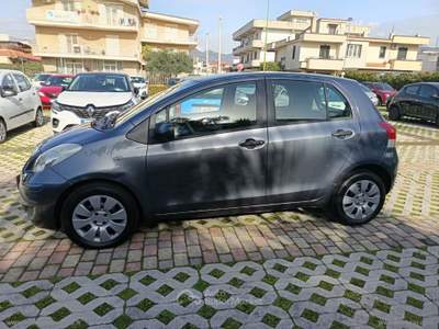 Toyota Yaris Yaris 1.4 D-4D 5p. Grigio usata Cimitile