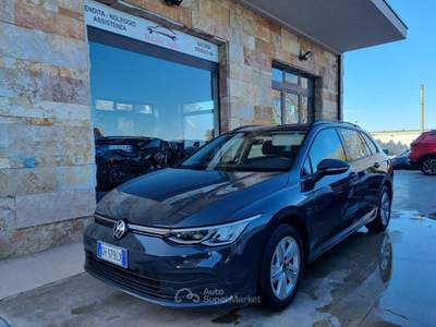 Volkswagen Golf Variant 2.0 TDI SCR Life Grigio usata Altamura