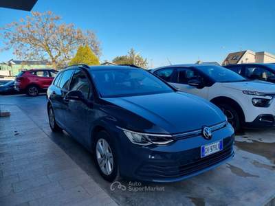 Volkswagen Golf Variant 2.0 TDI SCR Life Grigio usata Altamura