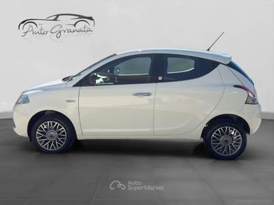 Lancia Ypsilon Ypsilon 0.9 T.Air 85CV 5p. Met.Ec. Gold Bianco usata Qualiano