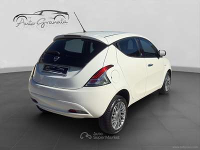 Lancia Ypsilon Ypsilon 0.9 T.Air 85CV 5p. Met.Ec. Gold Bianco usata Qualiano