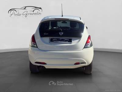 Lancia Ypsilon Ypsilon 0.9 T.Air 85CV 5p. Met.Ec. Gold Bianco usata Qualiano