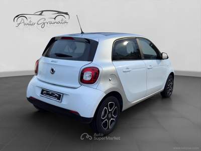 Smart ForFour forfour 70 1.0 twinamic Passion AUTOMATICA Bianco usata Qualiano