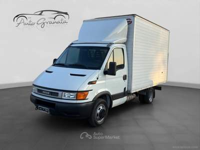 Iveco Daily Daily 35C10 2.3 Hpi PL-RG Cabinato OUTLET usata Qualiano