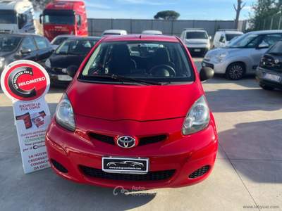 Toyota Aygo Aygo 1.0 VVT-i 5p. Now Connect PER NEOPATENTATI Rosso usata Qualiano