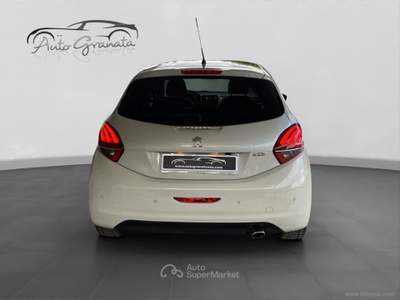 Peugeot 208 208 PureTech Turbo 110 EAT6 S&S 5p.GT Line CAMBIO AUTOMATICO Bianco usata Qualiano