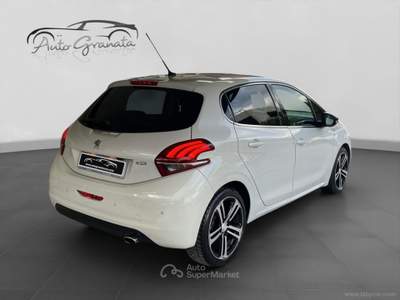 Peugeot 208 208 PureTech Turbo 110 EAT6 S&S 5p.GT Line CAMBIO AUTOMATICO Bianco usata Qualiano
