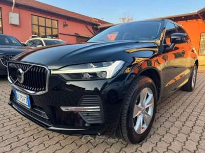 Volvo XC60 B4(d) 197CV AUT. Mom.Core (AUTOCARRO N1) Nero usata Milano