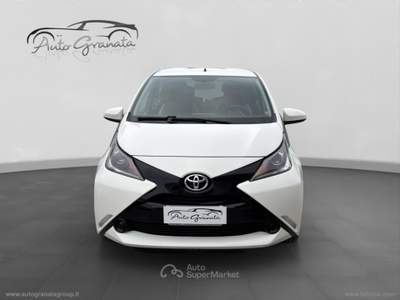 Toyota Aygo Aygo 1.0 VVT-i 69 CV 5p. x-cool IDEALE PER NEOPATENTATI Bianco usata Qualiano