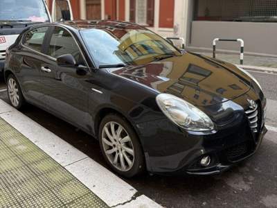 Alfa Romeo Giulietta Distinctive Nero usata Bari