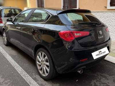 Alfa Romeo Giulietta Distinctive Nero usata Bari