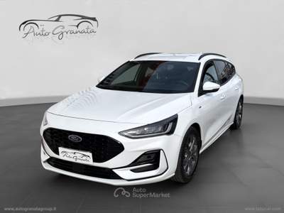Ford Focus Focus 1.0 EcoBo.Hyb.125 SW ST L.Des. SPETTACOLARE! Bianco usata Qualiano