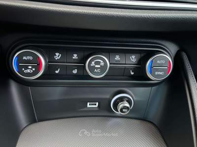 Alfa Romeo Stelvio 2.2 t Veloce Q4 210cv AT8 PERFETTA IVA ESPOSTA 100% Blu/Azzurro usata Noceto