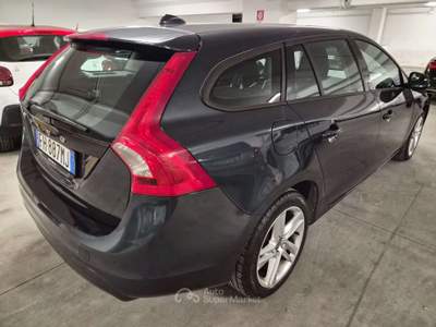 Volvo V60 V60 I 2014 2.0 d2 Kinetic geartronic Grigio usata Pisa