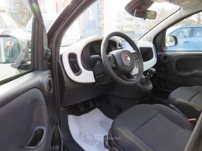 Fiat Pandina 1.0 FireFly 70cv S&S Hybrid Cross Nero usata Seregno
