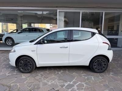 Lancia Ypsilon 1.0 firefly hybrid Gold s&s 5 POSTI UNICO PROPR. Bianco usata Cesano Maderno