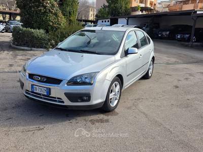 Ford Focus/Focus C-Max 1.6 TDCi 90cv UNIPROPRIETARIO Argento usata Grosseto