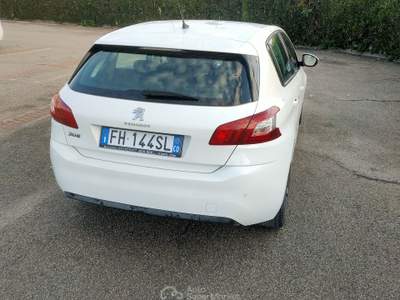 Peugeot 308 PERFETTA 1.6 hdi TAGLIANDATA PEUGEOT Bianco usata Molfetta