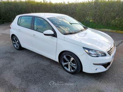 Peugeot 308 PERFETTA 1.6 hdi TAGLIANDATA PEUGEOT Bianco usata Molfetta