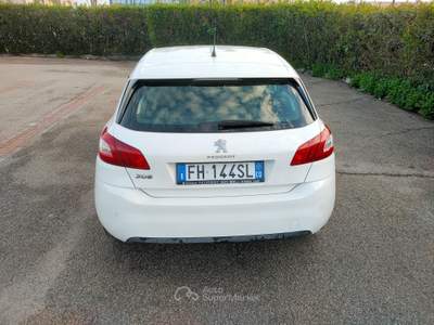 Peugeot 308 PERFETTA 1.6 hdi TAGLIANDATA PEUGEOT Bianco usata Molfetta